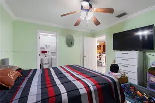 720 NW 19th Ct, Miami, FL 33125 - Photo 20