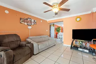 720 NW 19th Ct, Miami, FL 33125 - Photo 16