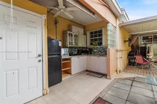 720 NW 19th Ct, Miami, FL 33125 - Photo 24