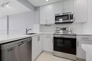 1020 Meridian Ave, Miami Beach, FL 33139 - Photo 20