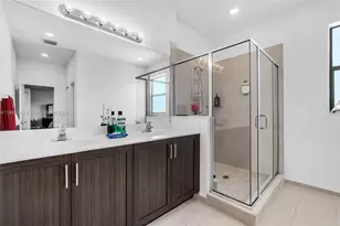 2553 SE 3rd St, Homestead, FL 33033 - Photo 16