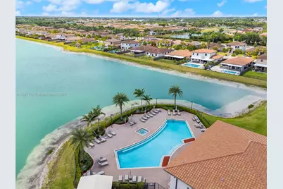 2553 SE 3rd St, Homestead, FL 33033 - Photo 2