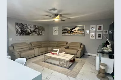 9528 NW 9th Ct, Plantation, FL 33324 - Photo 8