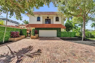 2035 NE 31st Ave, Fort Lauderdale, FL 33305 - Photo 2