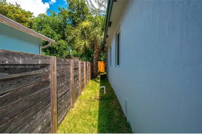 638 NW 15th Ave #0, Fort Lauderdale, FL 33311 - Photo 16
