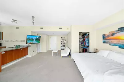 185 SW 7th St #3100, Miami, FL 33130 - Photo 8