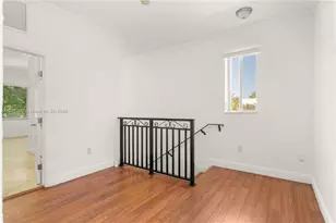 3154 Plaza St, Miami, FL 33133 - Photo 14