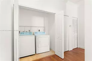 3154 Plaza St, Miami, FL 33133 - Photo 26