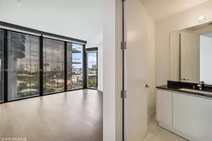 18555 Collins Ave, Sunny Isles Beach, FL 33160 - Photo 36