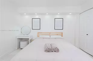 3500 Mystic Pointe Dr, Aventura, FL 33180 - Photo 16