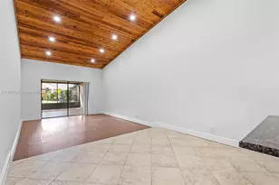 8336 NW 37th Pl, Sunrise, FL 33351 - Photo 4