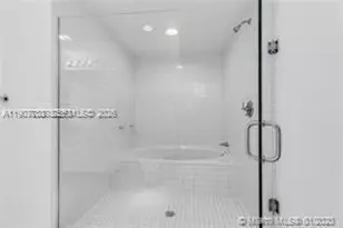 888 Biscayne Blvd, Miami, FL 33132 - Photo 16