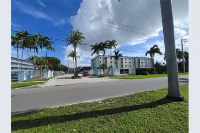 500 NE 2nd St #110, Dania Beach, FL 33004 - Photo 2