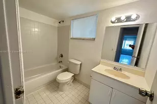 505 NW 177th St, Miami Gardens, FL 33169 - Photo 4