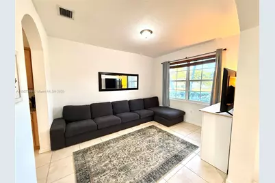 1740 NW 21st St #N/A, Homestead, FL 33030 - Photo 8