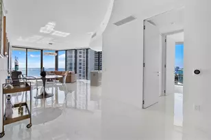 18975 Collins Ave, Sunny Isles Beach, FL 33160 - Photo 2