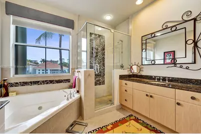 1385 Harbor Vw E, Hollywood, FL 33019 - Photo 40