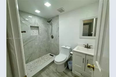 18250 Mediterranean Blvd #1508, Hialeah, FL 33015 - Photo 8