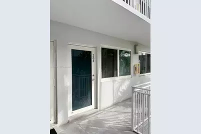 2430 NE 135th St #203, North Miami, FL 33181 - Photo 8