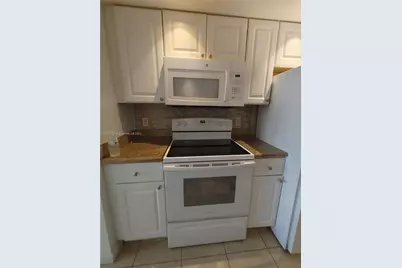 500 NE 2nd St #110, Dania Beach, FL 33004 - Photo 10