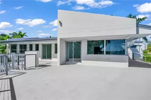 2089 NE 121st Rd, North Miami, FL 33181 - Photo 16