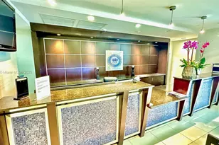 1800 N Bayshore Dr, Miami, FL 33132 - Photo 4