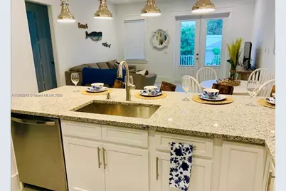 667 SW Cleveland Ave #3, Stuart, FL 34994 - Photo 8