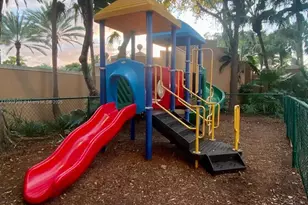 19655 E Country Club Dr, Aventura, FL 33180 - Photo 32