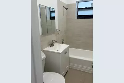 631 NE 171st St, North Miami Beach, FL 33162 - Photo 20