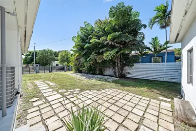 501 NW 45th St, Miami, FL 33127 - Photo 20