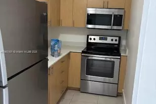 4855 NW 7th St, Miami, FL 33126 - Photo 8