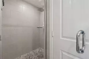 8001 NW 41st St, Doral, FL 33166 - Photo 36