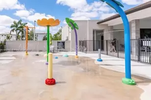 8001 NW 41st St, Doral, FL 33166 - Photo 30