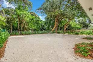 7311 SW 63rd Ct, South Miami, FL 33143 - Photo 4