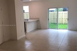 2610 SE 13th St, Homestead, FL 33035 - Photo 2