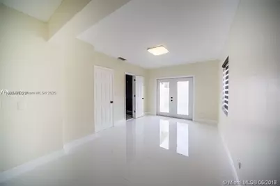 1748 NE 180th St, North Miami Beach, FL 33162 - Photo 6