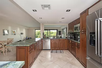 5950 Paradise Point Dr, Palmetto Bay, FL 33157 - Photo 30