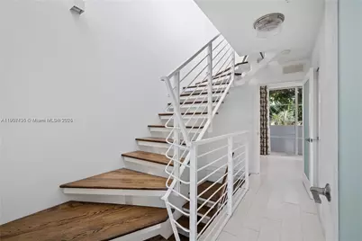 1600 Michigan Ave #7, Miami Beach, FL 33139 - Photo 14