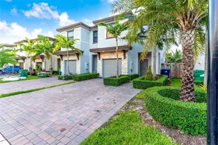 25522 SW 108th Ct, Homestead, FL 33032 - Photo 2