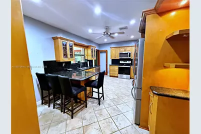 1915 Country Club Prado, Coral Gables, FL 33134 - Photo 10
