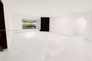 1915 Country Club Prado, Coral Gables, FL 33134 - Photo 4