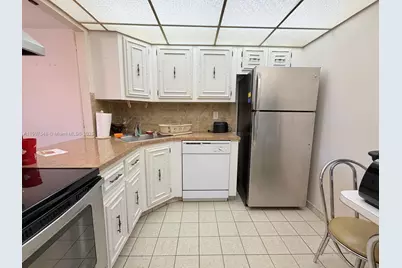 501 Three Islands Blvd #305, Hallandale Beach, FL 33009 - Photo 4