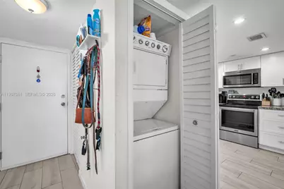 2600 Collins Ave #206, Miami Beach, FL 33140 - Photo 16