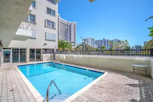 2600 Collins Ave, Miami Beach, FL 33140 - Photo 22