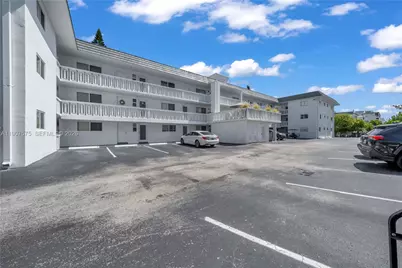 200 Galen Dr #308, Key Biscayne, FL 33149 - Photo 28