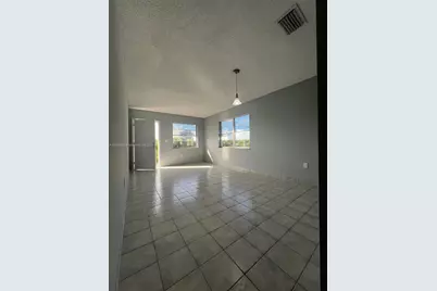 471 E 13th St #471A, Hialeah, FL 33010 - Photo 4