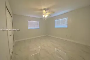 3432 NW 4th St, Miami, FL 33125 - Photo 12