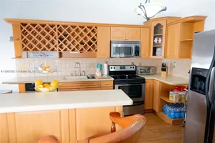 8844 NW 113th St, Hialeah Gardens, FL 33018 - Photo 4