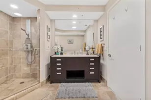 18201 Collins Ave, Sunny Isles Beach, FL 33160 - Photo 8