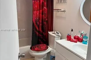 17600 NW 68th Ave, Hialeah, FL 33015 - Photo 10